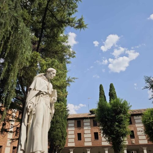 Cardenal Cisneros Patio de Filosofos Visitas Guiadas Universidad de Alcalá